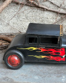 Металлический старый ретро автомобиль - hot rod
