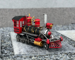 Ретро модель локомотива - красного