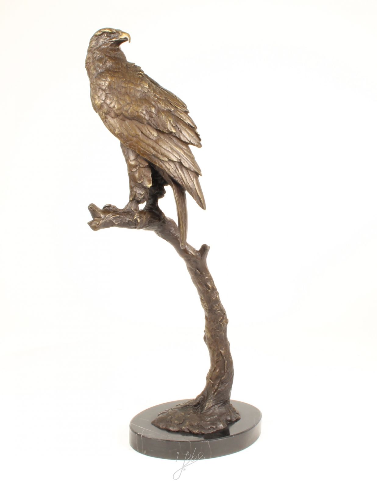 Бронзовая статуя орлана