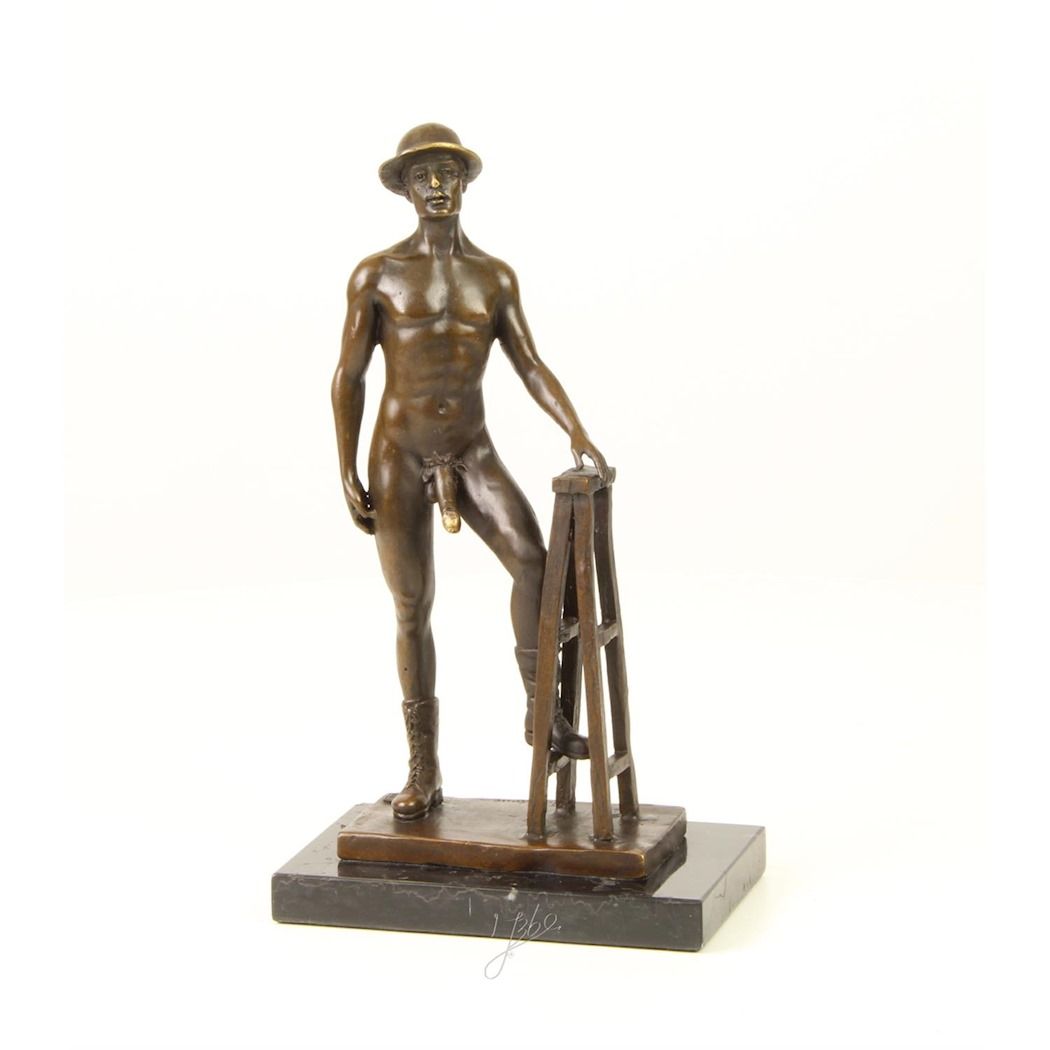 Эротическая бронзовая статуэтка обнаженного мужчины в шляпе