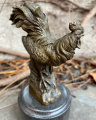 Статуя петуха из бронзы