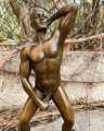 Бронзовая статуэтка сексуального обнаженного парня