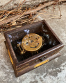 Латунный компас в деревянной коробке 2