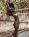 Бронзовая статуя Обнаженная женщина с платком эротическая статуя 2