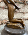 Эротическая бронзовая статуя связанной девушки