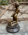 Эротическая бронзовая статуя связанной девушки