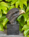Фигурка головы орла из бронзы
