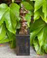 Бронзовая статуя Диомеда, схватившего Геракла