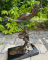 Бронзовая статуя Русалка на полумесяце