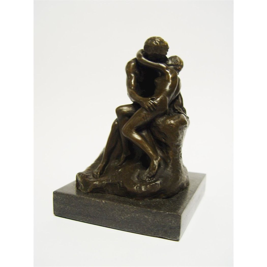 Бронзовая статуя Поцелуй двух влюбленных